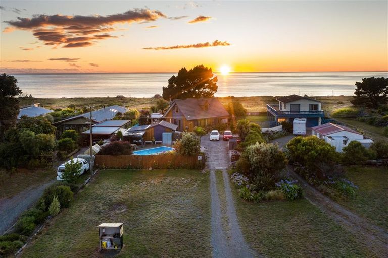 Photo of property in 196 Rarangi Beach Road, Rarangi, Blenheim, 7273