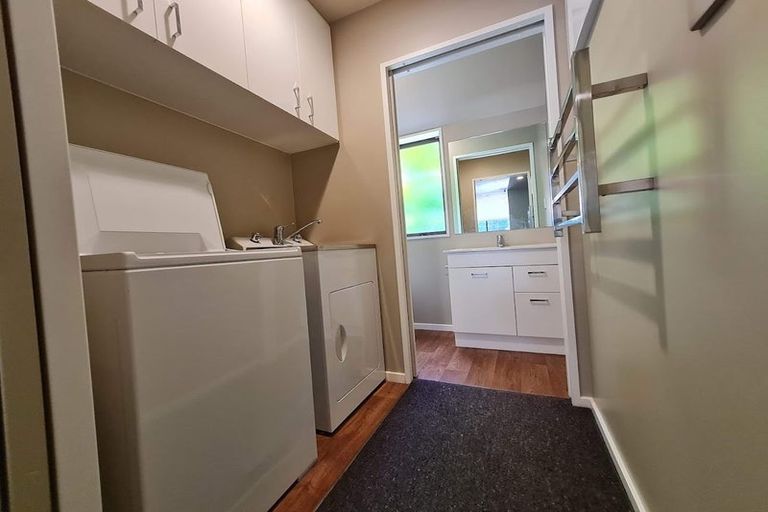 Photo of property in 4 Regalwood Close, Parklands, Christchurch, 8083