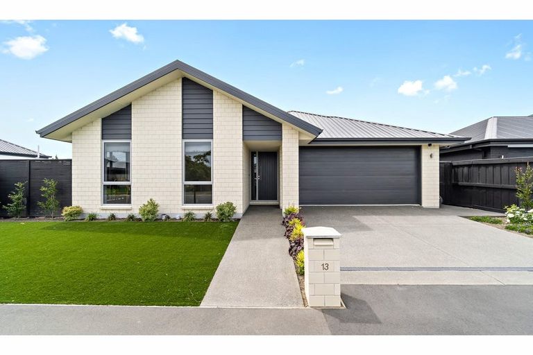 Photo of property in 13 Billington Drive, Halswell, Christchurch, 8025
