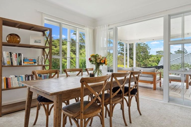 Photo of property in 27 Almond Grove, Greenhithe, Auckland, 0632