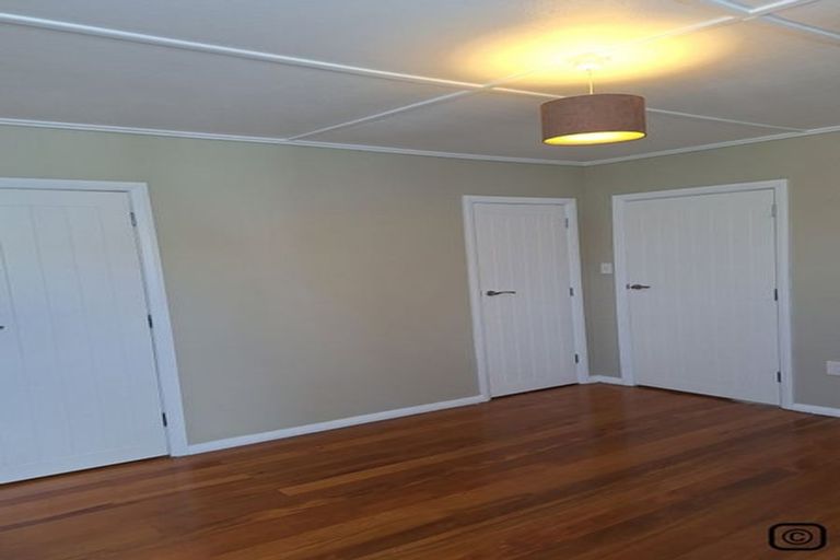 Photo of property in 73 Naenae Road, Naenae, Lower Hutt, 5011