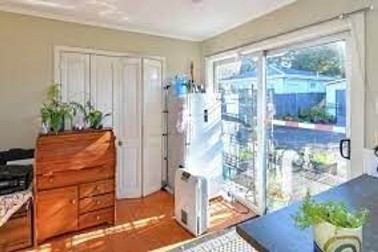 Photo of property in 18 Mcannalley Street, Manurewa East, Auckland, 2102