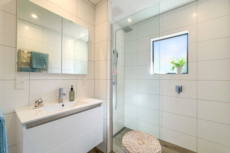 Photo of property in 11 Mangotahi Road, Thames, 3577