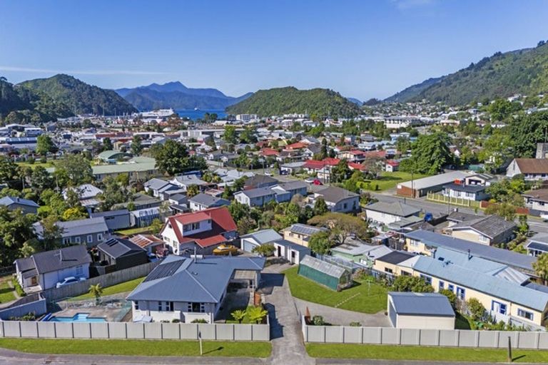 Photo of property in 36 Kent Street, Picton, 7220