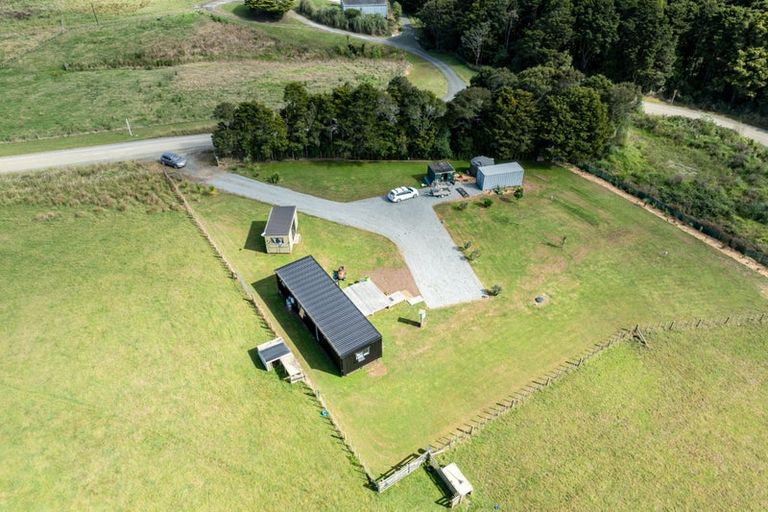 Photo of property in 690 Gorge Road, Maungaturoto, 0588