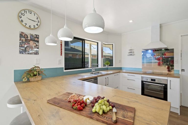 Photo of property in 116 Evans Road, Papamoa Beach, Papamoa, 3118