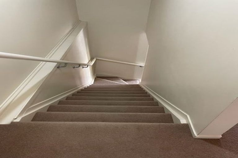 Photo of property in 28 Maypark Crescent, Flat Bush, Auckland, 2016