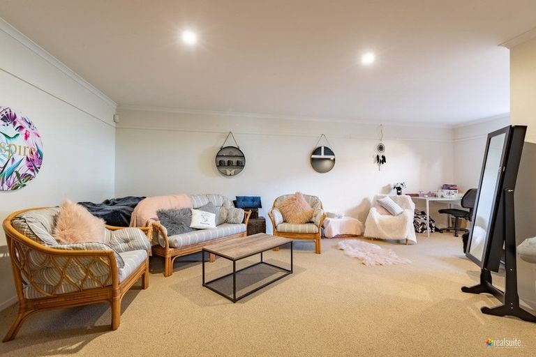 Photo of property in 21 Alleyne Court, Brown Owl, Upper Hutt, 5018