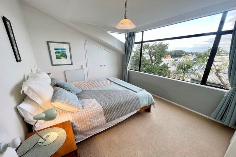 Photo of property in 2/9 Calliope Road, Devonport, Auckland, 0624