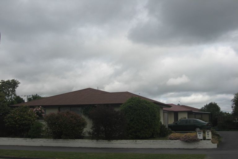 Photo of property in 2/57 Reynolds Avenue, Bishopdale, Christchurch, 8053