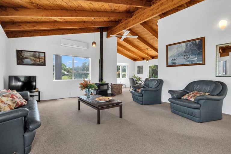 Photo of property in 53a Kitchener Road, Waiuku, 2123