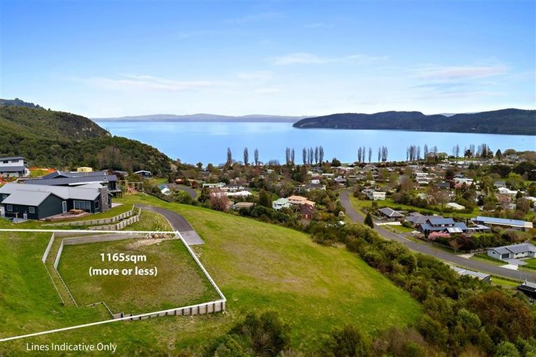 Photo of property in 26 Peregrine Place, Kinloch, Taupo, 3377