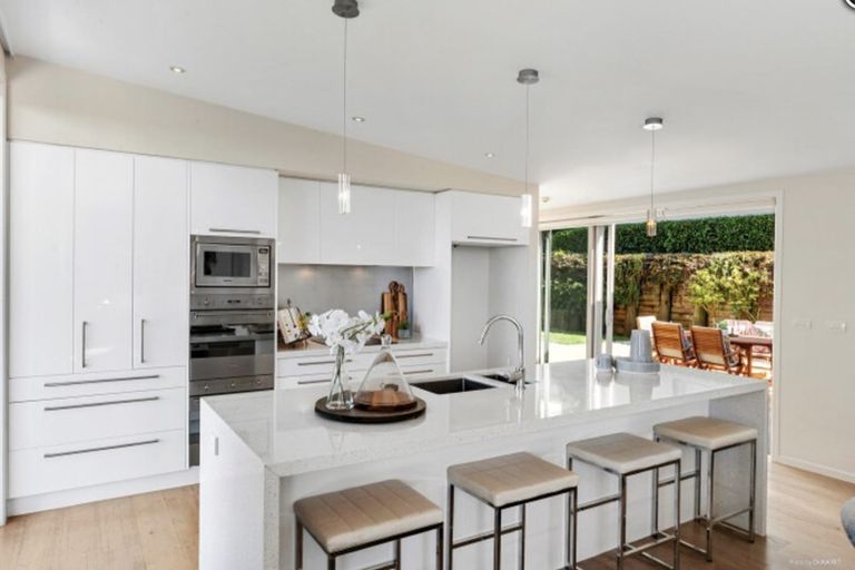 Photo of property in 15 Birch Road, Pukekohe, 2120