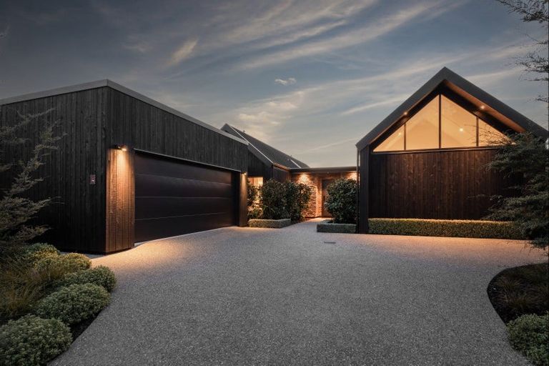 Photo of property in 4 Kerrera Lane, Jacks Point, Queenstown, 9371