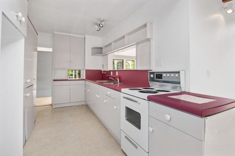 Photo of property in 49 Jaemont Avenue, Te Atatu South, Auckland, 0610