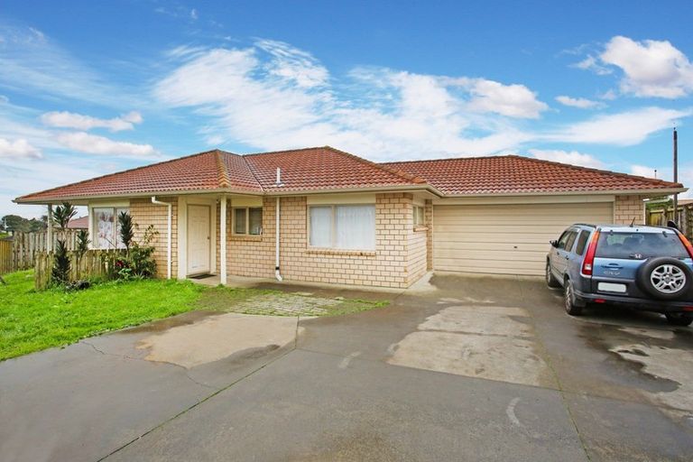 Photo of property in 7 Novak Place, Mangere, Auckland, 2022