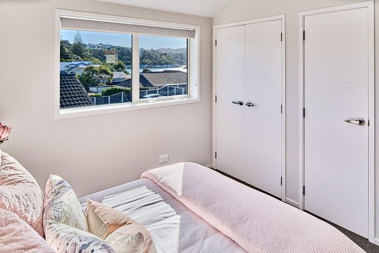 Photo of property in 28b Mana Esplanade, Paremata, Porirua, 5026