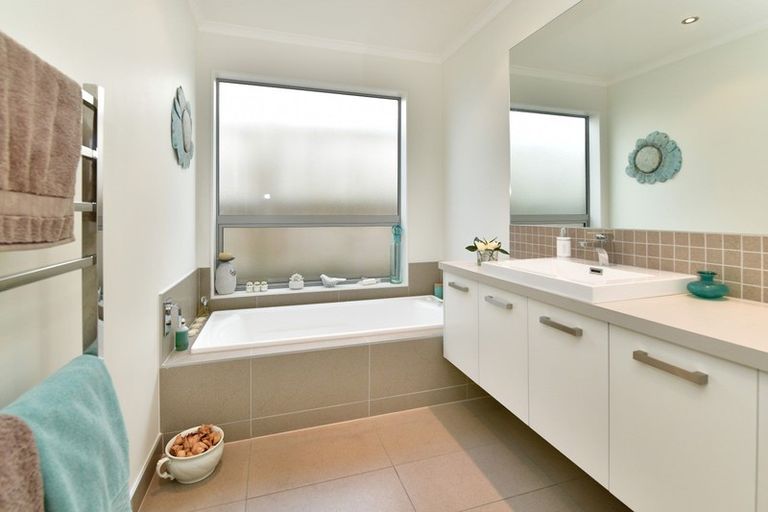 Photo of property in 5 Sibling Court, Silverdale, 0932