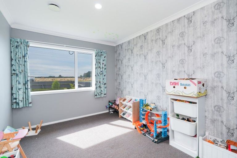 Photo of property in 79 Gerrard Road, Winton, 9783