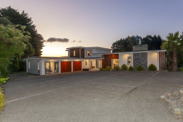 Photo of property in 105 Waterfall Road, Paraparaumu, 5032