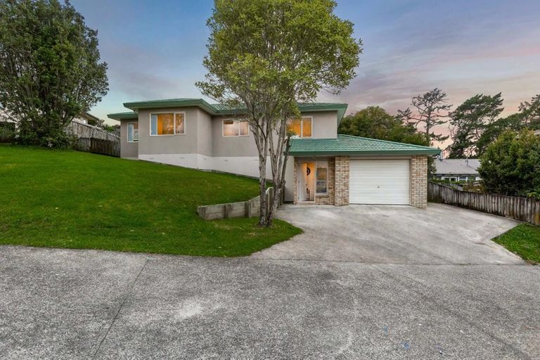 Photo of property in 20 Quincey Place, Massey, Auckland, 0614