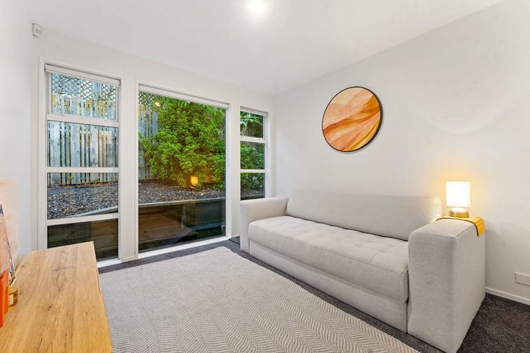 Photo of property in 11 Landvale Court, Browns Bay, Auckland, 0630