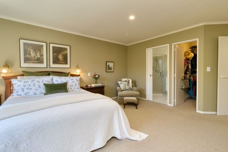 Photo of property in 6 Kingsgate Close, Havelock North, 4130