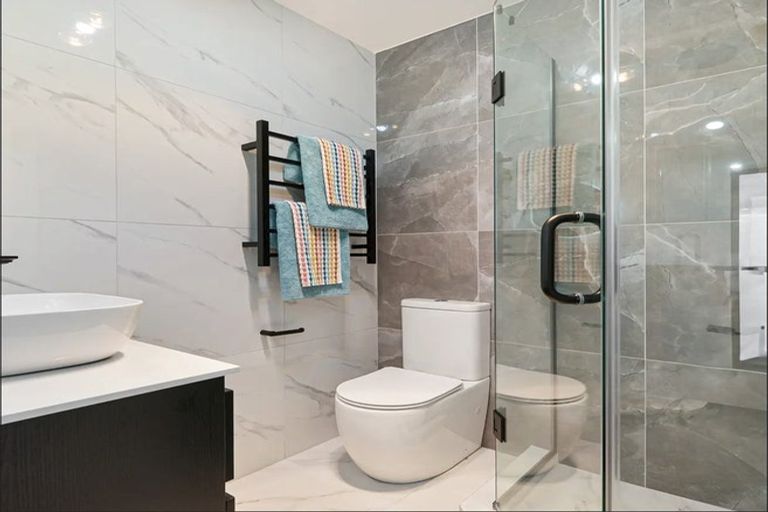 Photo of property in 21d Laura Street, Kelston, Auckland, 0602