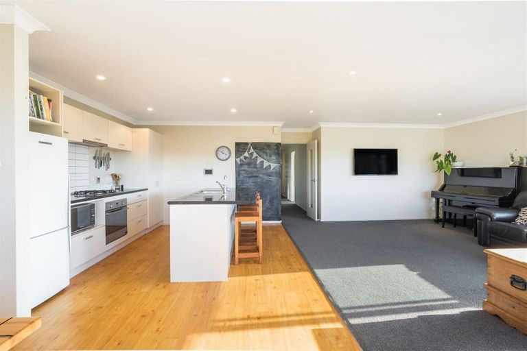 Photo of property in 3 Gennaker Lane, Whitby, Porirua, 5024