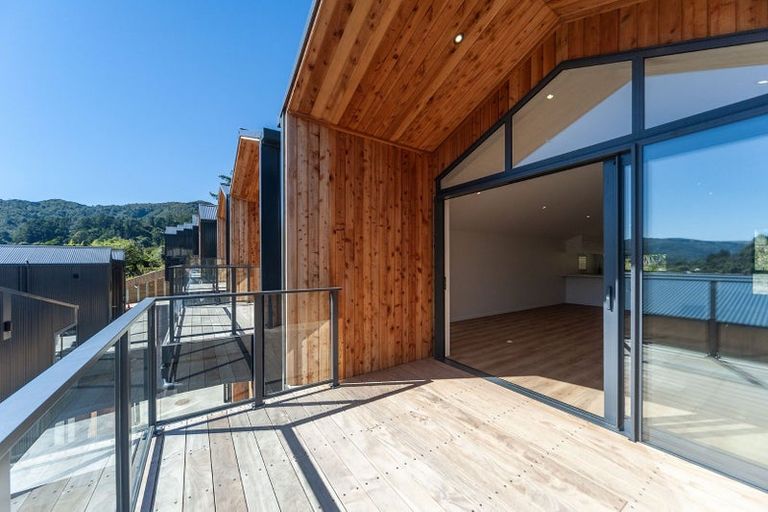 Photo of property in 26/33 Raukawa Street, Stokes Valley, Lower Hutt, 5019