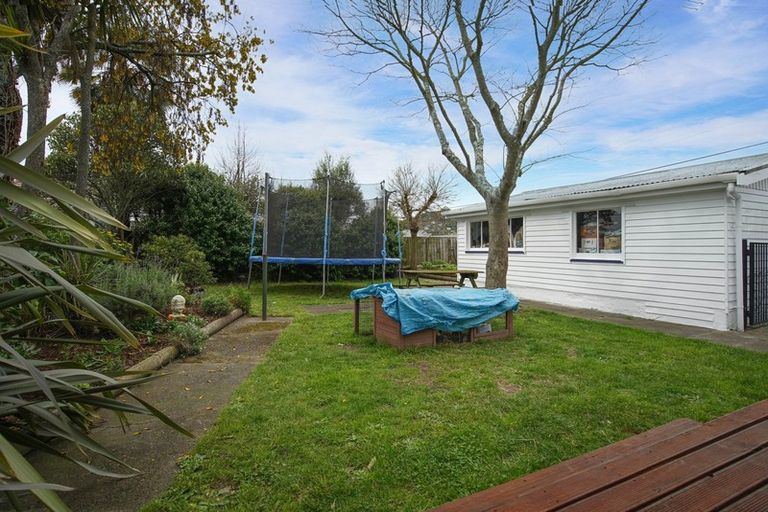 Photo of property in 104 Parkers Road, Tahunanui, Nelson, 7011