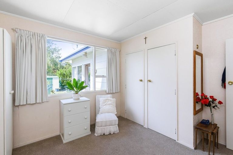 Photo of property in 17b Cypress Grove, Paraparaumu, 5032