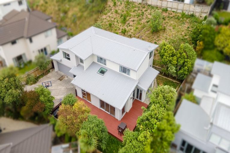 Photo of property in 8 Halewood Grove, Churton Park, Wellington, 6037