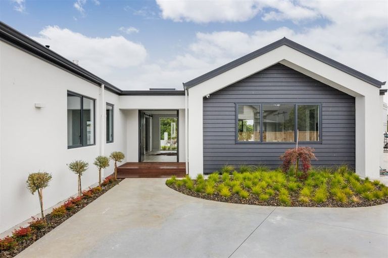 Photo of property in 92 Jickell Street, Hokowhitu, Palmerston North, 4410