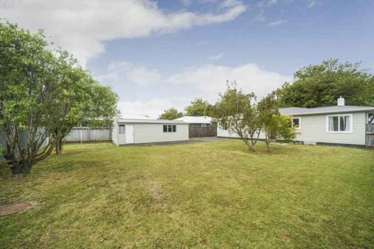 Photo of property in 649 Featherston Street, Roslyn, Palmerston North, 4414