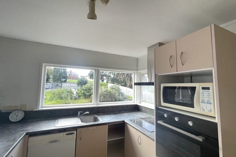 Photo of property in 30 Ramillies Place, Glenfield, Auckland, 0629