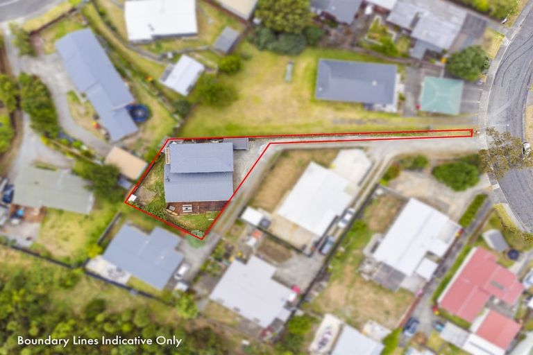 Photo of property in 14 Cypress Grove, Paraparaumu, 5032