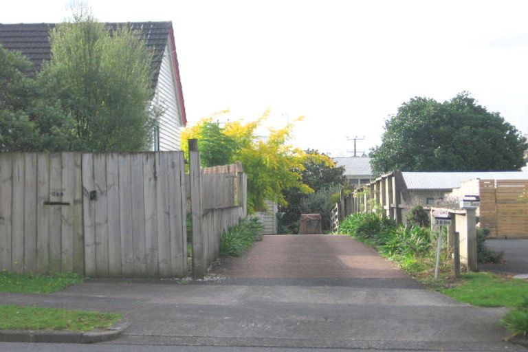 Photo of property in 1/389 West Coast Road, Glen Eden, Auckland, 0602