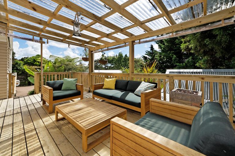 Photo of property in 10a Kashmir Road, Glen Eden, Auckland, 0602