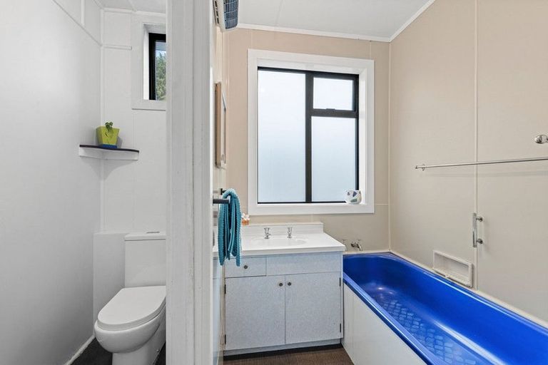 Photo of property in 3 Highfield Avenue, Dunsandel, 7682