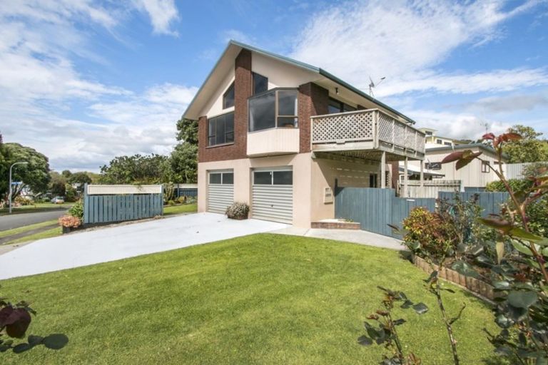 Photo of property in 23 Pohutukawa Drive, Athenree, Katikati, 3177