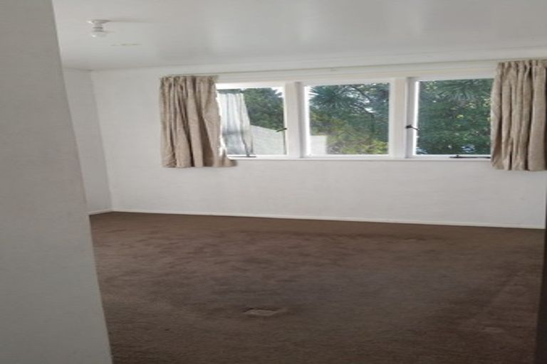Photo of property in 1/23 Marsh Avenue, Forrest Hill, Auckland, 0620