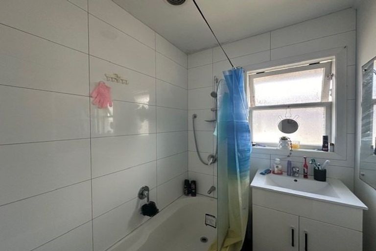 Photo of property in 11 Mcdougall Street, Manurewa East, Auckland, 2102