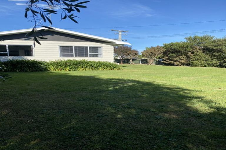 Photo of property in 12-14 Cork Street, Martinborough, 5711