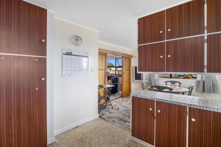 Photo of property in 65 Hinau Street, Castlecliff, Whanganui, 4501