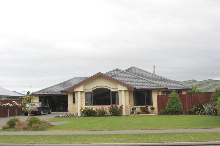 Photo of property in 88 Broadhaven Avenue, Parklands, Christchurch, 8083