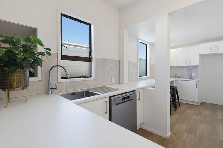 Photo of property in 77 Wellesley Road, Napier South, Napier, 4110