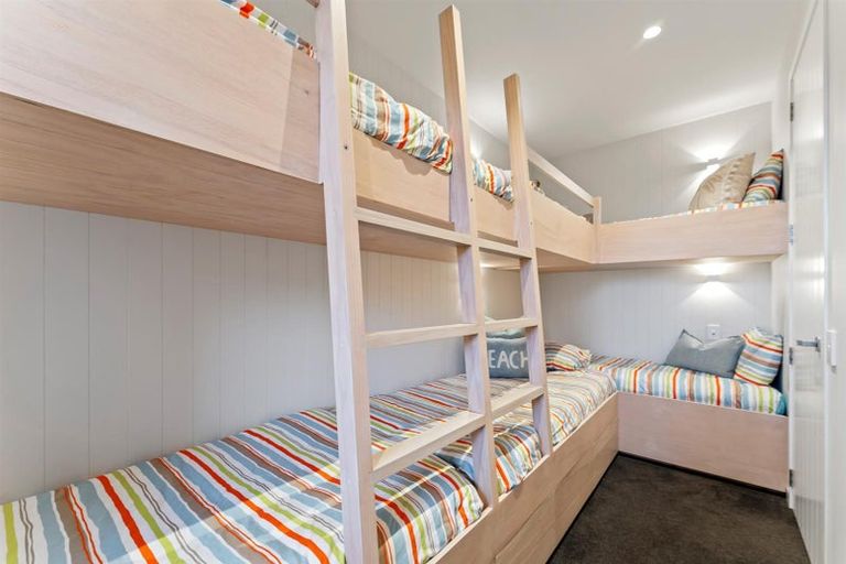 Photo of property in 30 Caroline Heights, Omaha, 0986