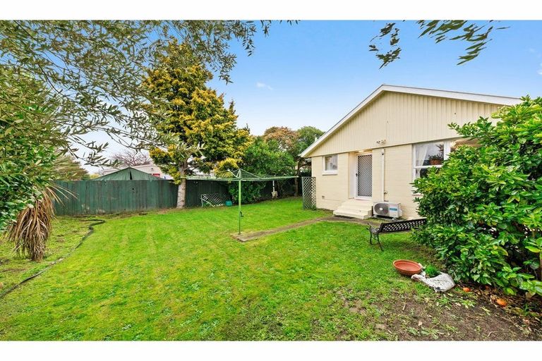 Photo of property in 138 Northcote Road, Northcote, Christchurch, 8052