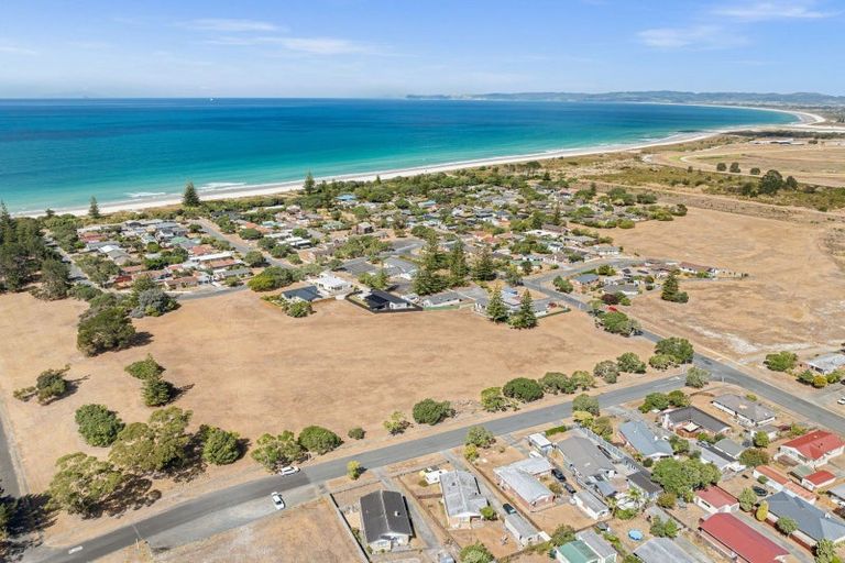 Photo of property in 4 Te One Street, Ruakaka, 0116